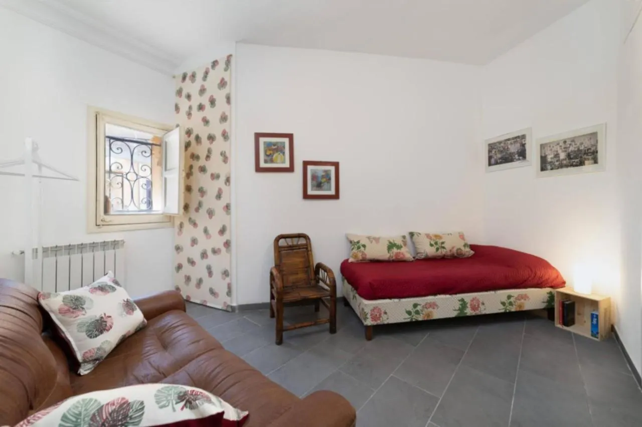 Hotel Mojocohouse Palermo 2*,  Italien