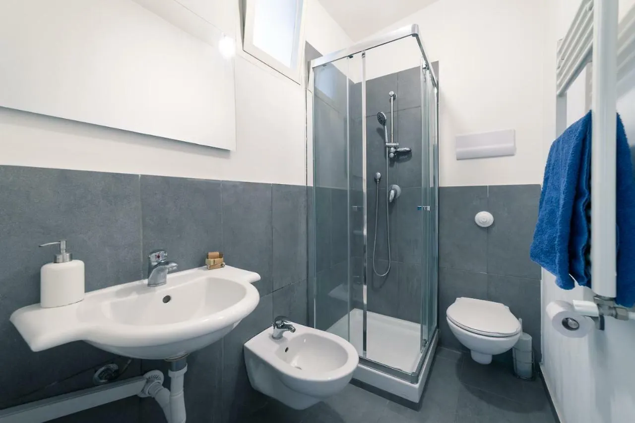 Hotel Mojocohouse Palermo 2*,  Italia